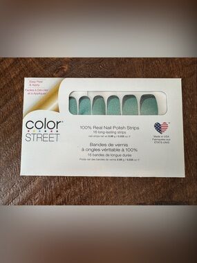 Color Street Feeling Pine Nail Strips